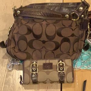 Used Coach shoulder bag. Dk brown/brown bag and wallet